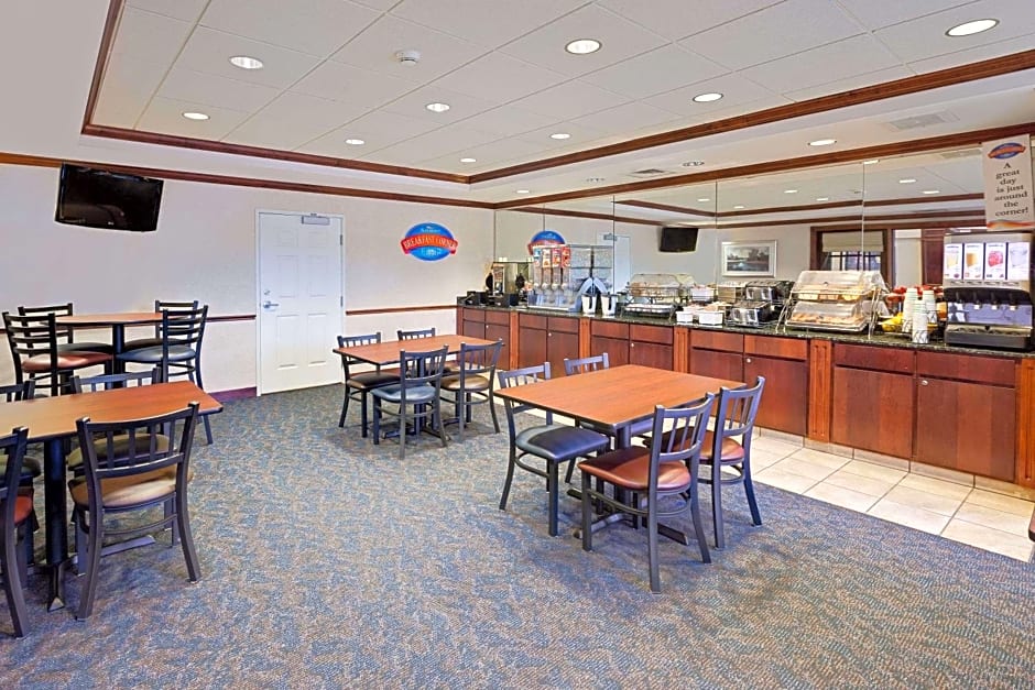 Baymont by Wyndham Grand Rapids SW/Byron Center