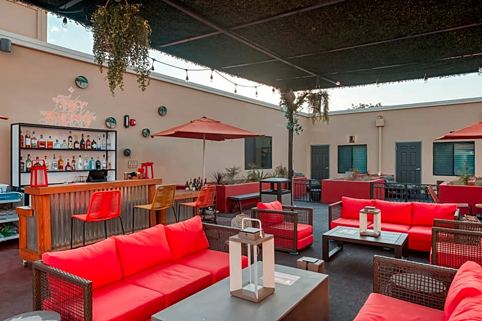 Hotel Lexen Newhall & Santa Clarita - Near Six Flags Magic Mountain