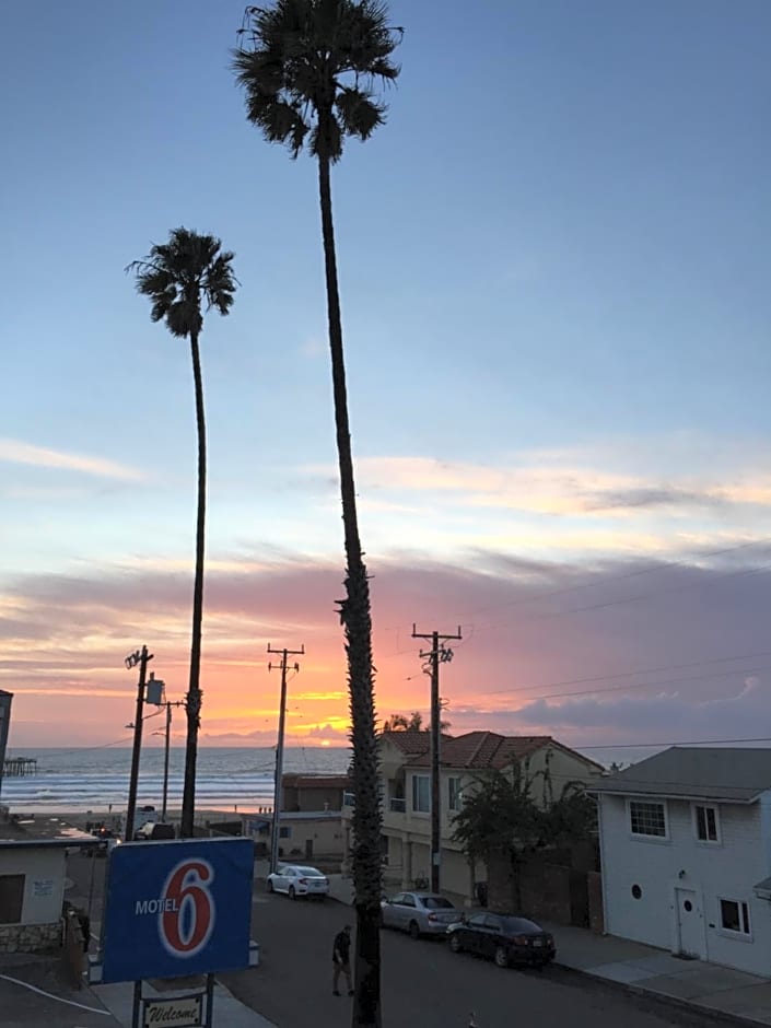 Motel 6 Pismo Beach - Pacific Ocean