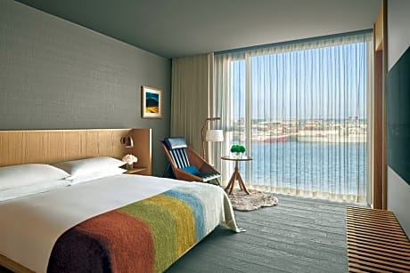 One-Bedroom King Suite with Harbor View