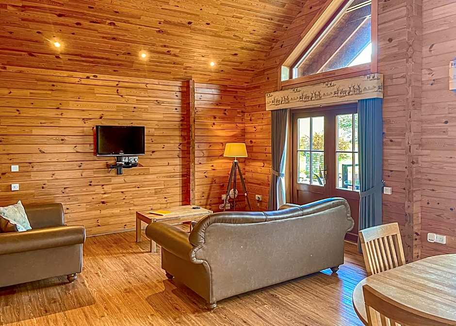 Glen Clova Lodges