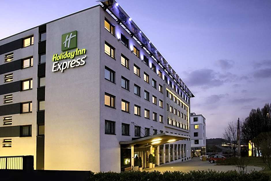 Holiday Inn Express Stuttgart Airport, an IHG Hotel