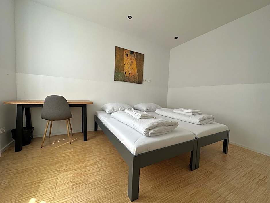 Lion`s Rooms n Apartments