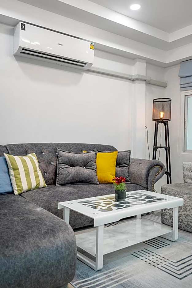 MIQ HK111-4BR Home Ratchada-Huaykwang 14PAX