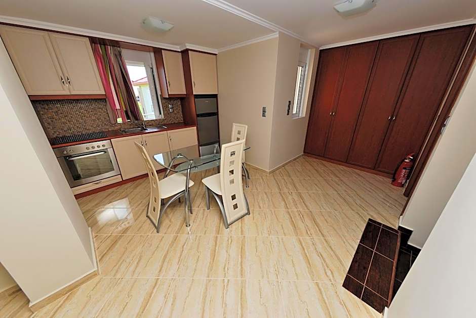 Antonios Village Hotel & Apartments