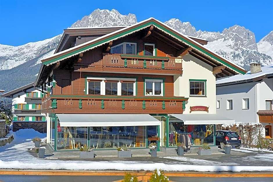Alpking Hostel