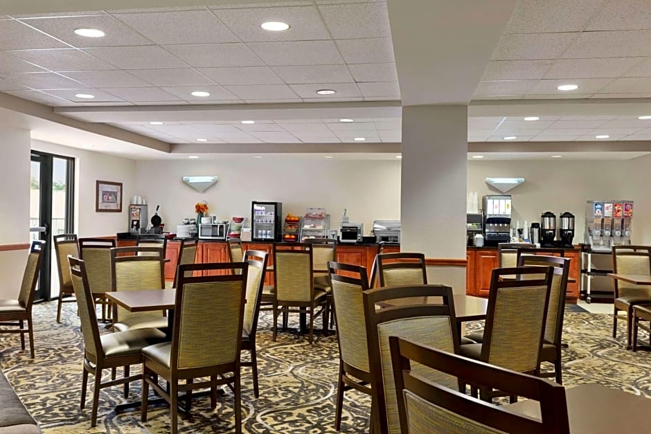 Wingate by Wyndham Bentonville