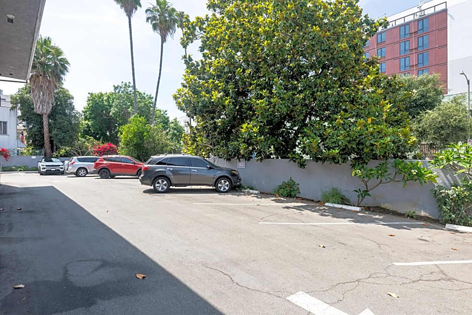 Hollywood City Inn