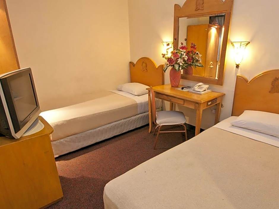 Palladium Suites Hotel