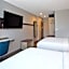 avid hotels - Detroit - Warren By IHG