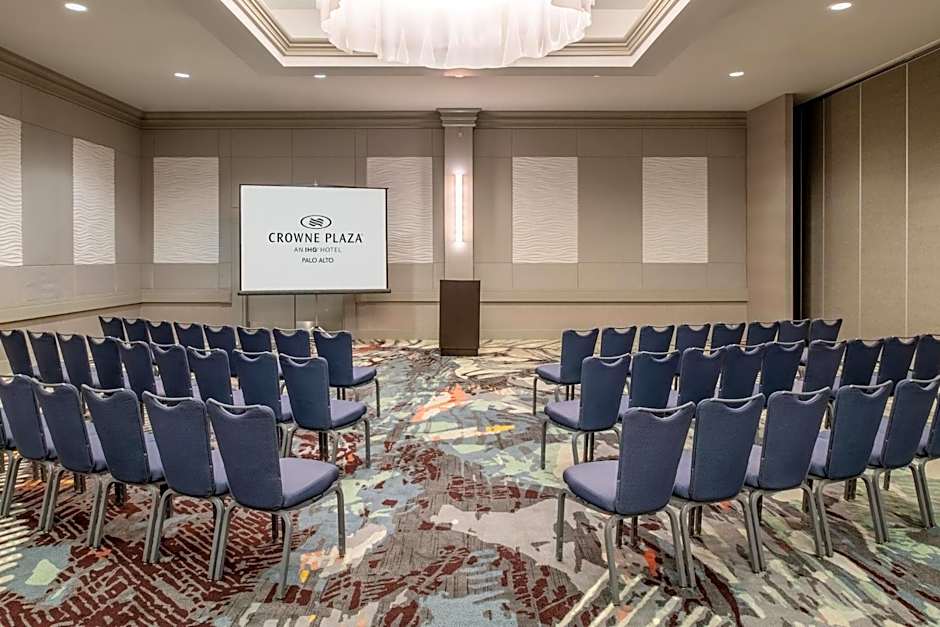 Crowne Plaza Cabana Hotel By IHG