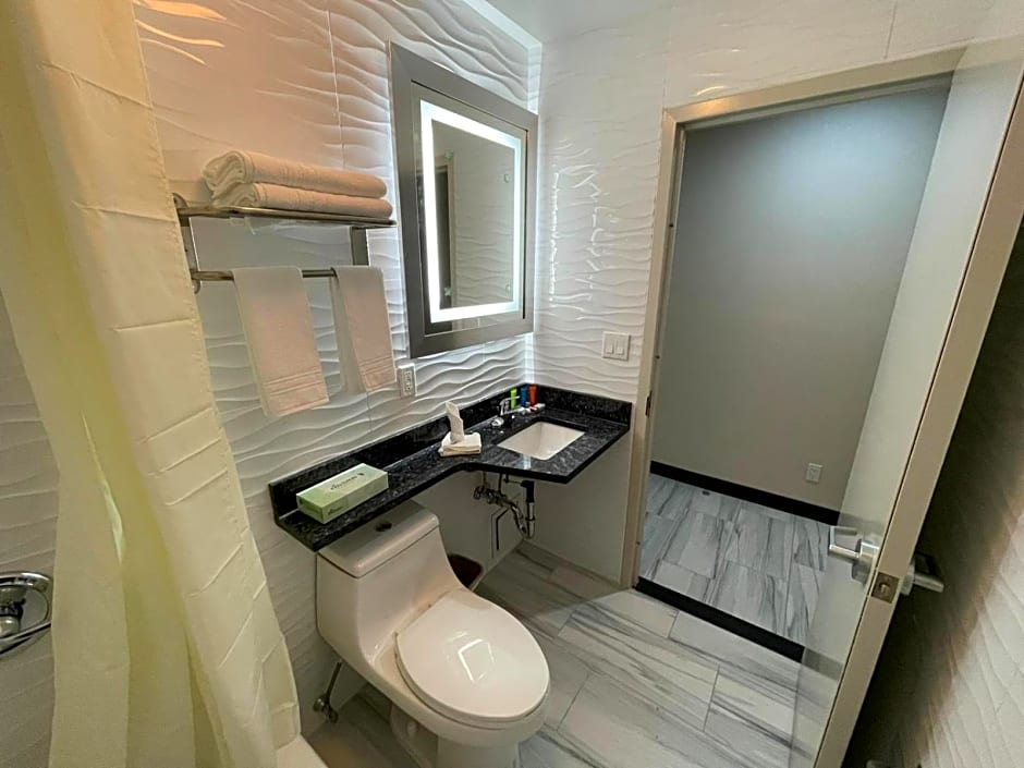 Casa Blanca Hotel Brooklyn