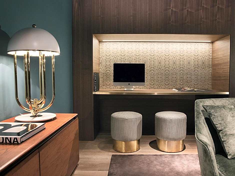 Yurbban Trafalgar Hotel