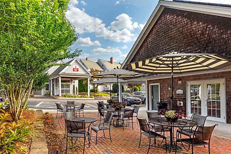 Best Western Plus Cold Spring