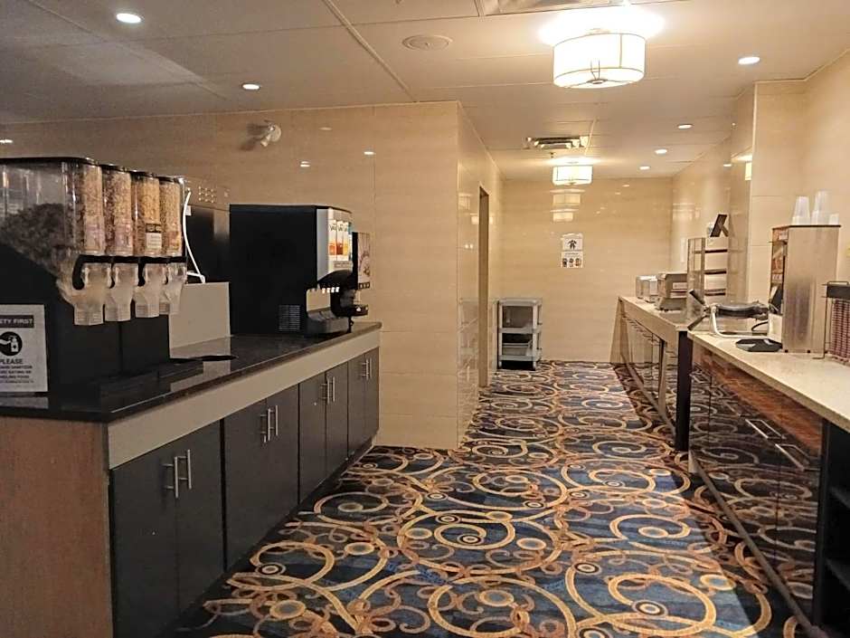 Days Inn & Suites by Wyndham Fort Saskatchewan