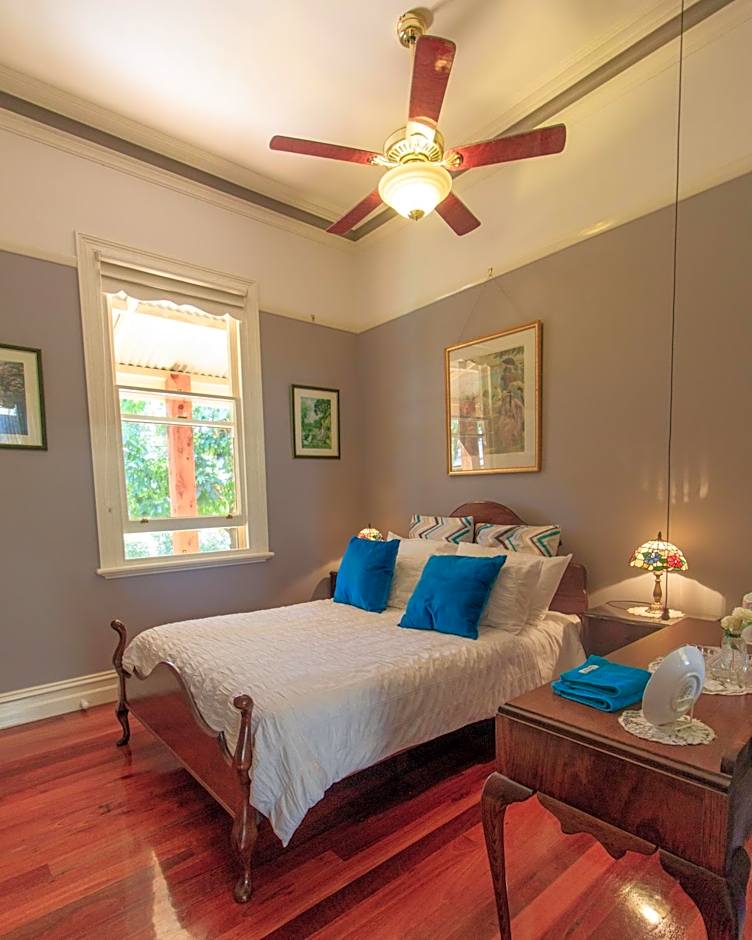 The Oaks Lilydale Accommodation