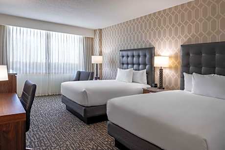 Deluxe Queen Room with Two Queen Beds - Hearing Accessible