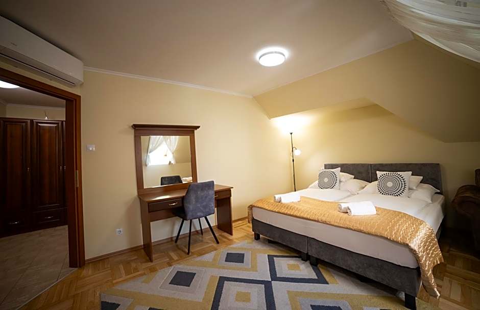 Dóm Hotel