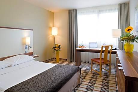 Standard Double Room with Armchair