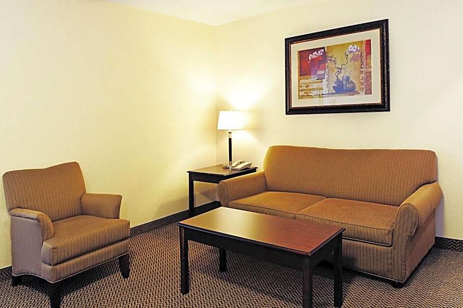 Holiday Inn Express Hotel & Suites - Slave Lake By IHG