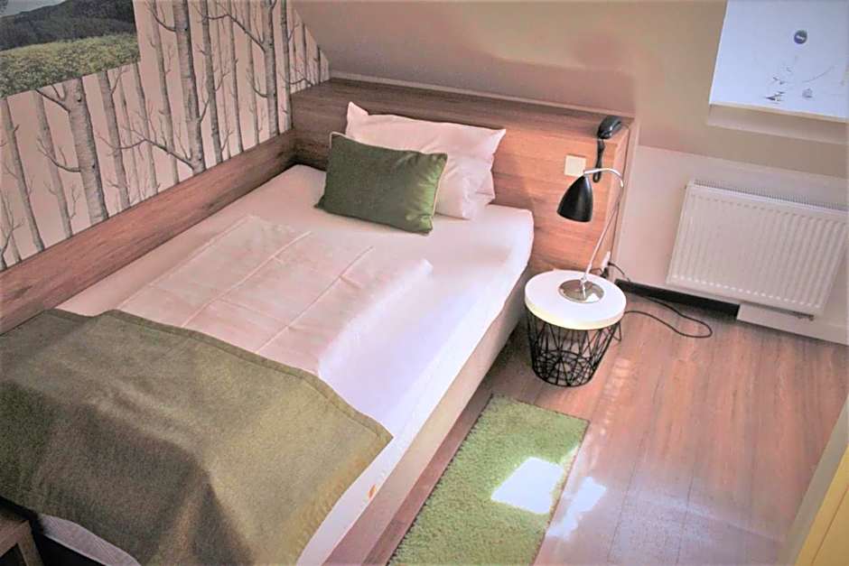 Photo 1 sur 4 de Single Room