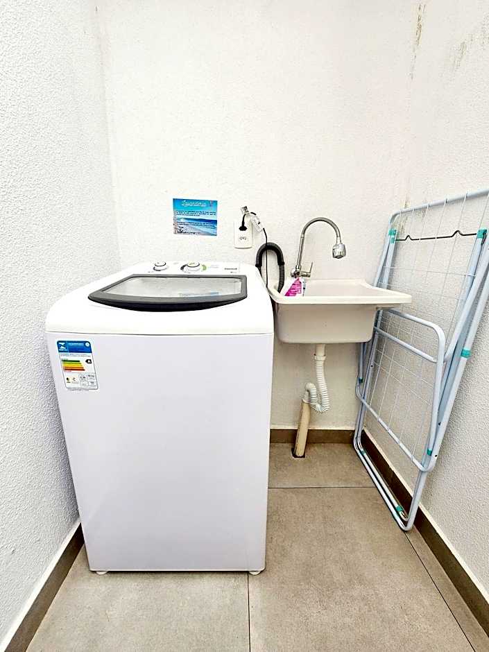 Completa casa apenas 700m da praia