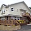 Price Pointe Inn