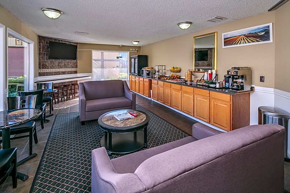 Coachman Inn