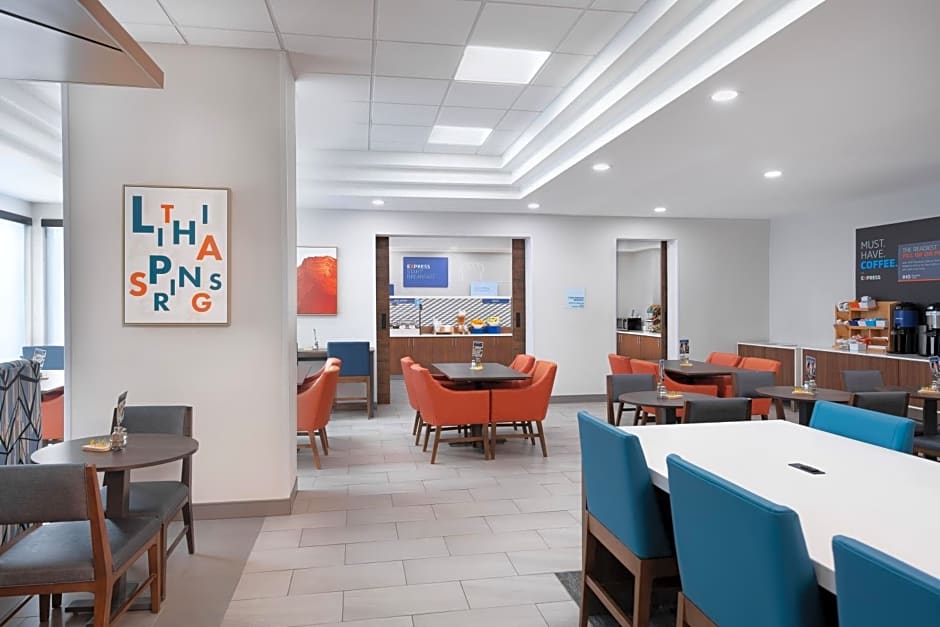 Holiday Inn Express Atlanta West - Theme Park By IHG