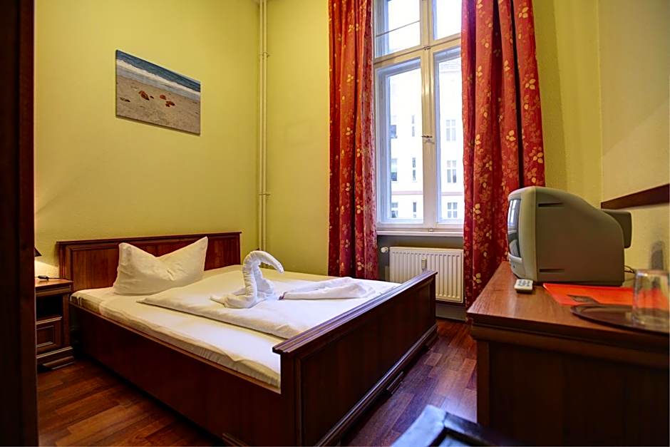 Hotel Pension Bernstein am Kurfürstendamm