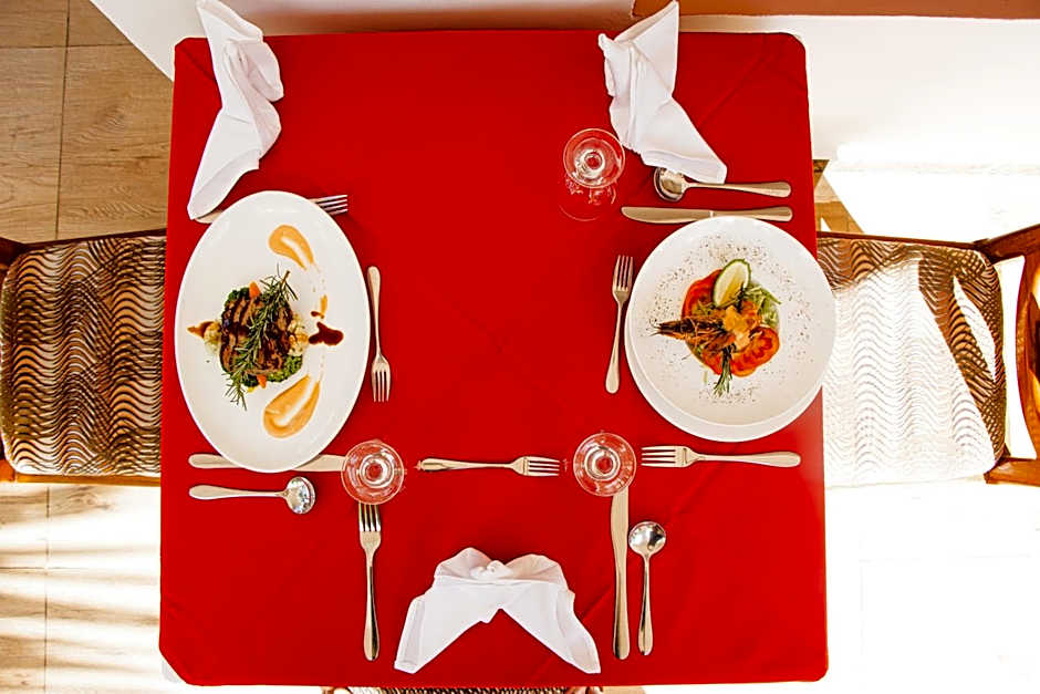 Sunny Palms Beach Bungalows