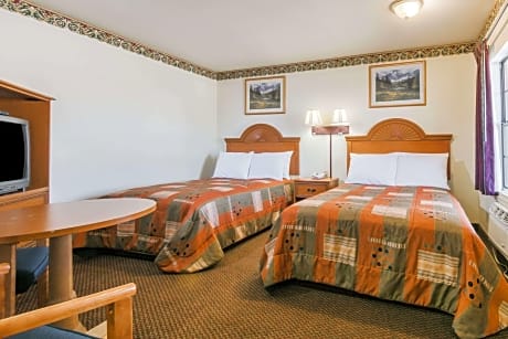 Double Room with Two Double Beds - Non-Smoking