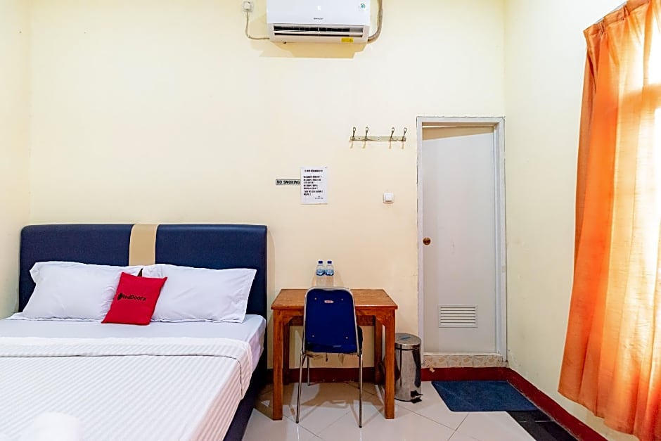 RedDoorz near Kelapa Gading