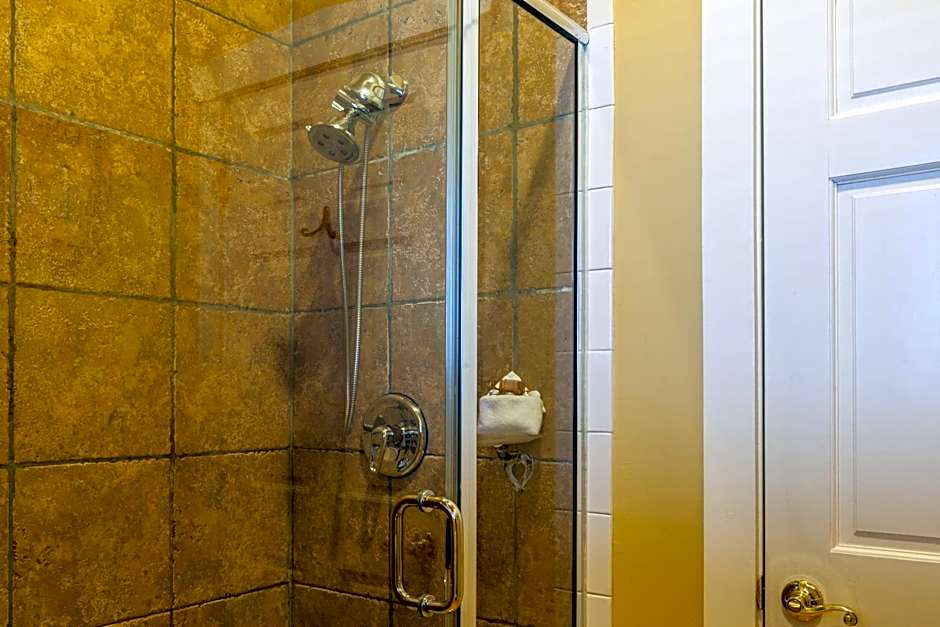 The Inn At Leola Village