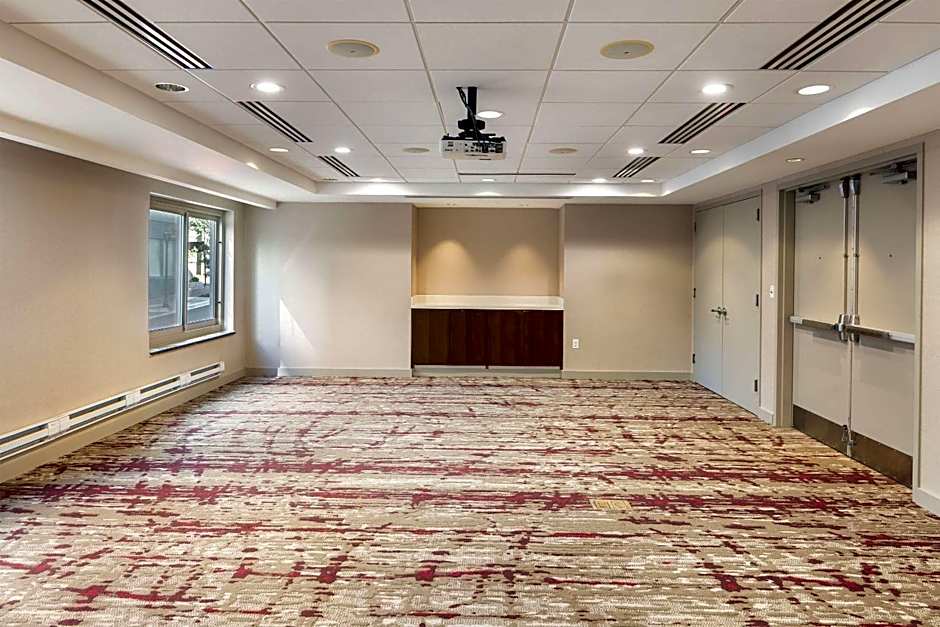 Hilton Garden Inn Bethesda Downtown