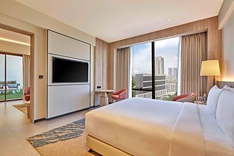 King Suite with Terrace - Lounge Access