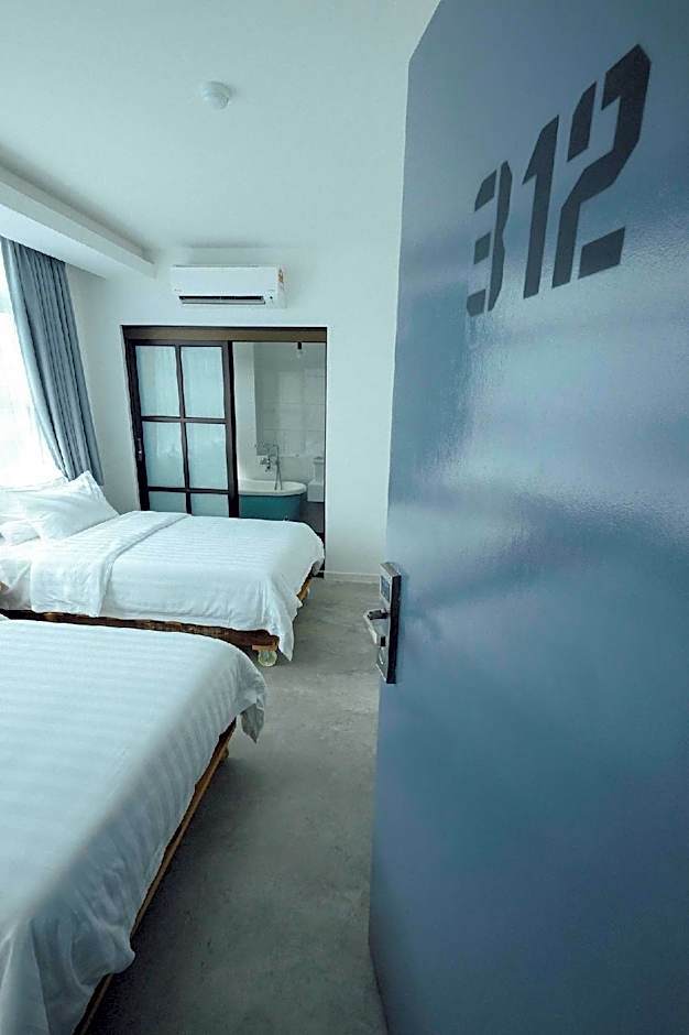 White Loft Hotel
