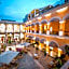 Palacio Provincial San Juan, Curio Collection by Hilton