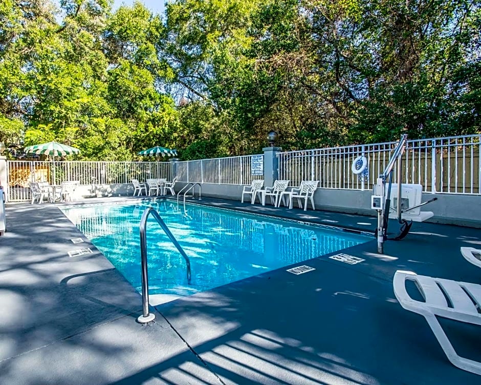 Quality Inn & Suites near Panama City Beach