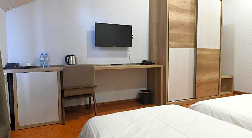 Ereto Hotel by SnowTime