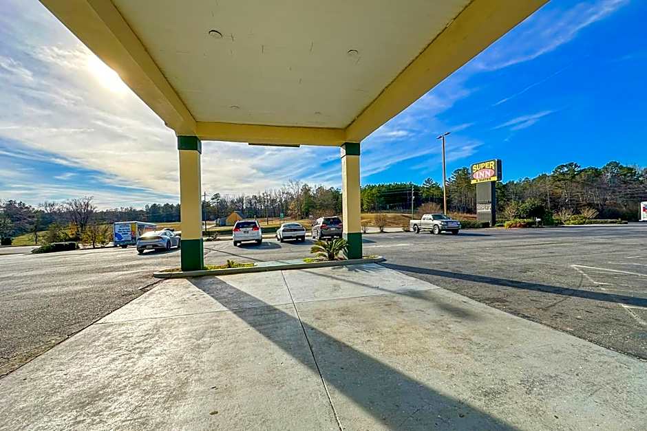 Super Inn & Suites by OYO Milledgeville