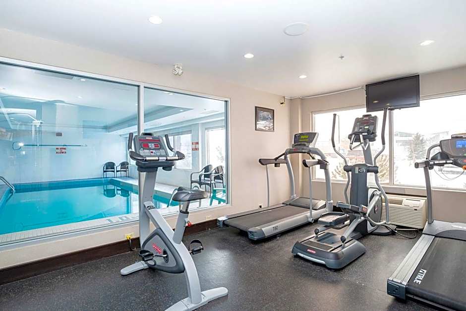 Sandman Hotel & Suites Calgary West