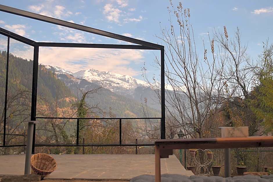 The Sunshine Heritage – Manali, PA