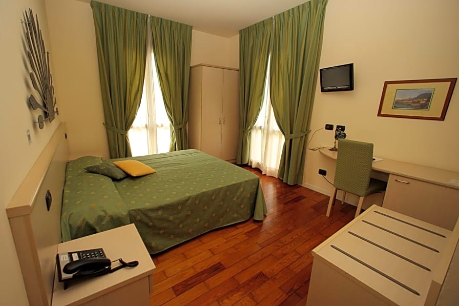 Hotel Fioroni