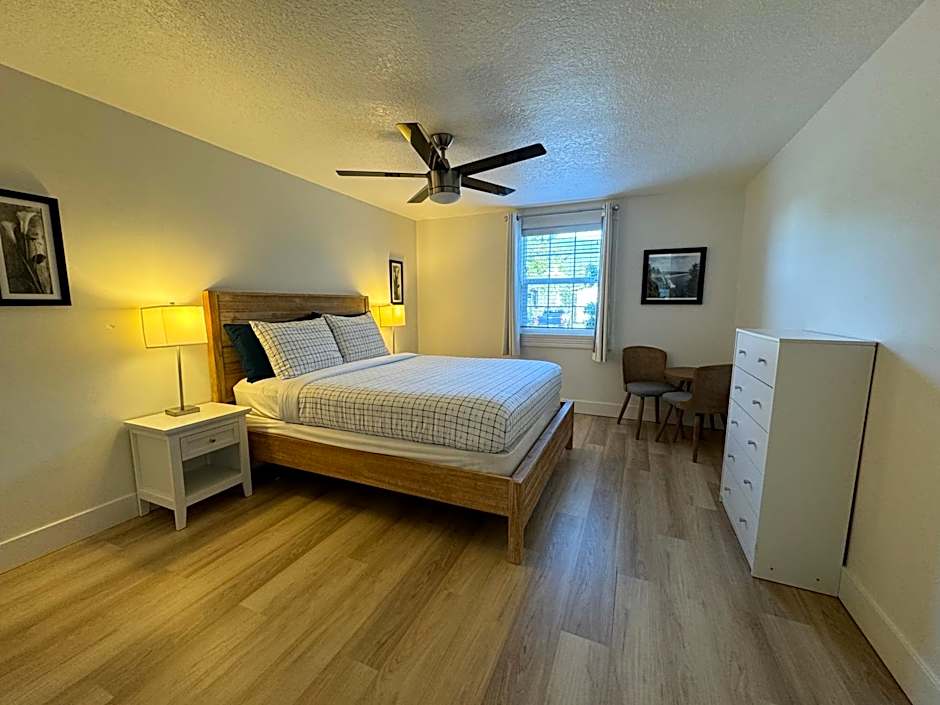 San Dune Inn