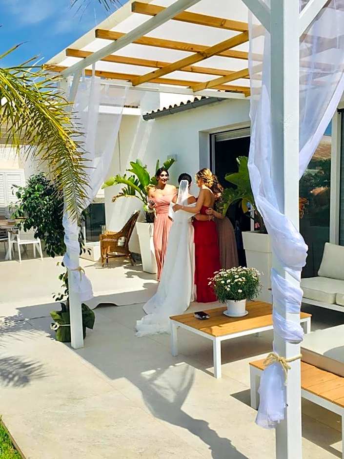 Villa White Luxury Residence