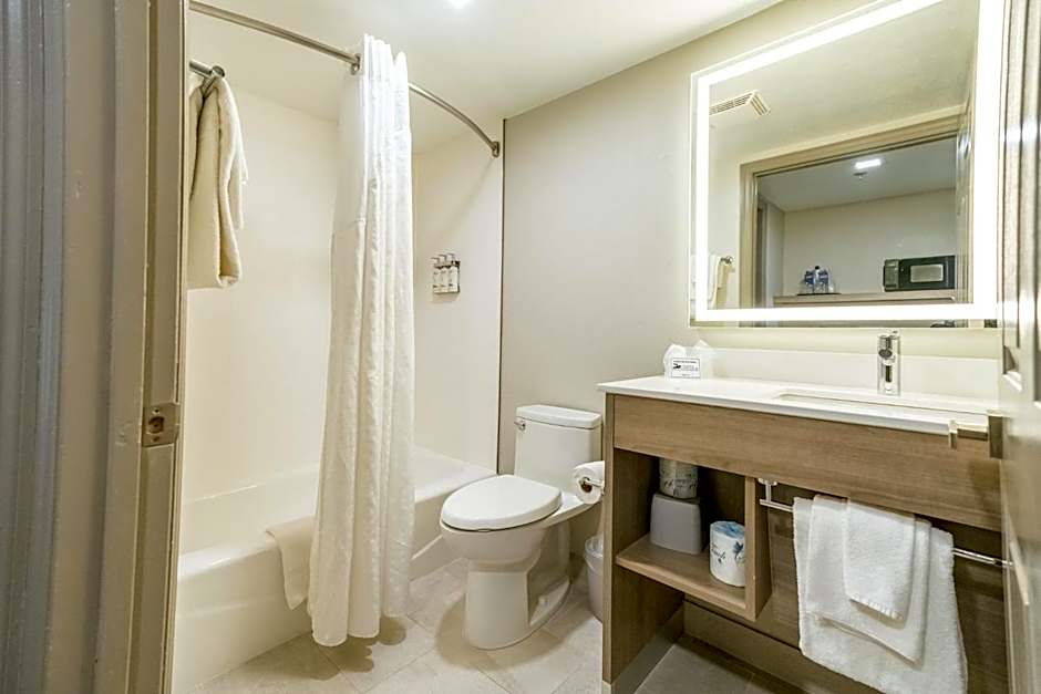Holiday Inn Express Hotel & Suites Cocoa Beach By IHG