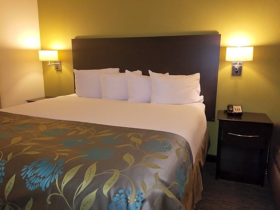 Baymont by Wyndham Eau Claire WI