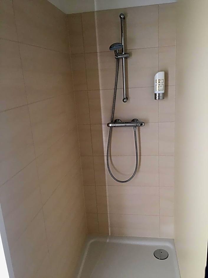 Burg Rooms - 24h Self-Check-in