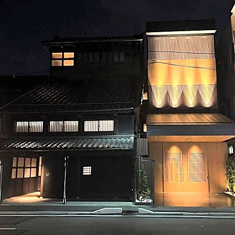 黒梅屋 Kurumiya